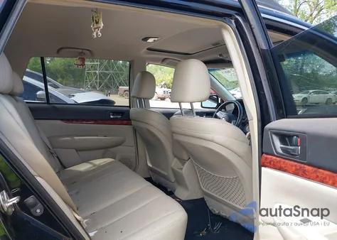 2011 Subaru Outback 3.6R Limited z USA, uszkodzony, nr VIN 4S4BRDLCXB2314074